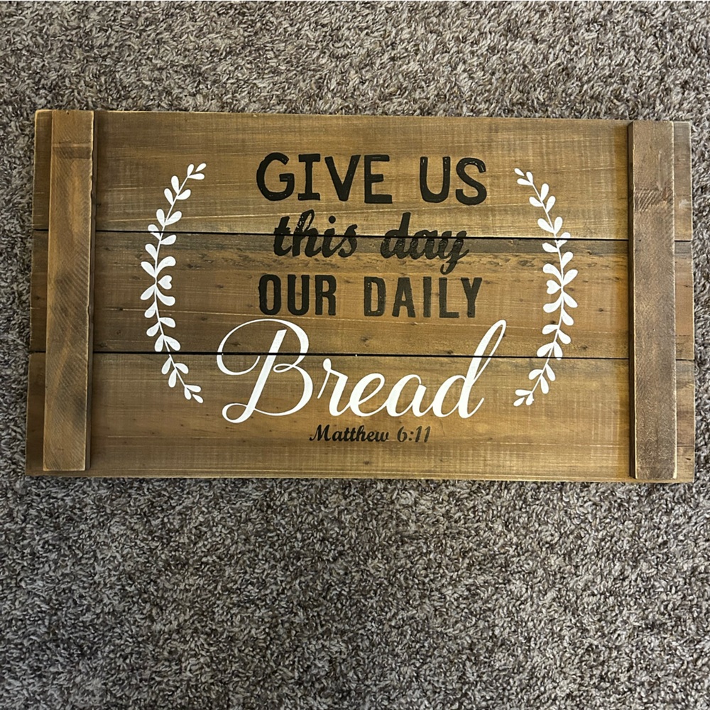 Farmhouse theme kitchen decor